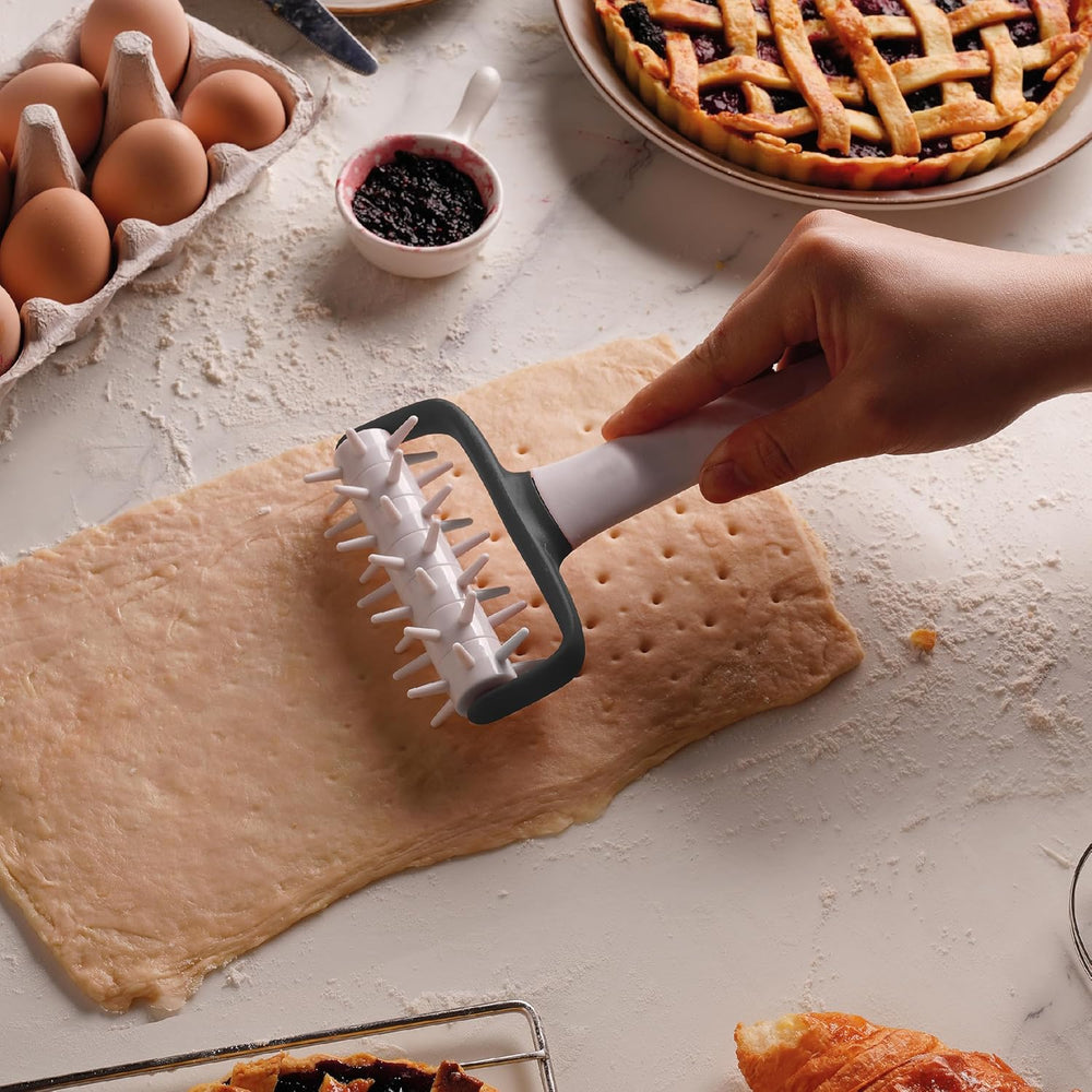 - 68802 - Küchenrollkissen, Tupfwalze, Nudelrolle, Verhindert Blasen im Teig, Ergonomischer Griff, 100% Abnehmbar, Spülmaschinenfest, Polypropylene, BPA-frei, 12x19.5 cm