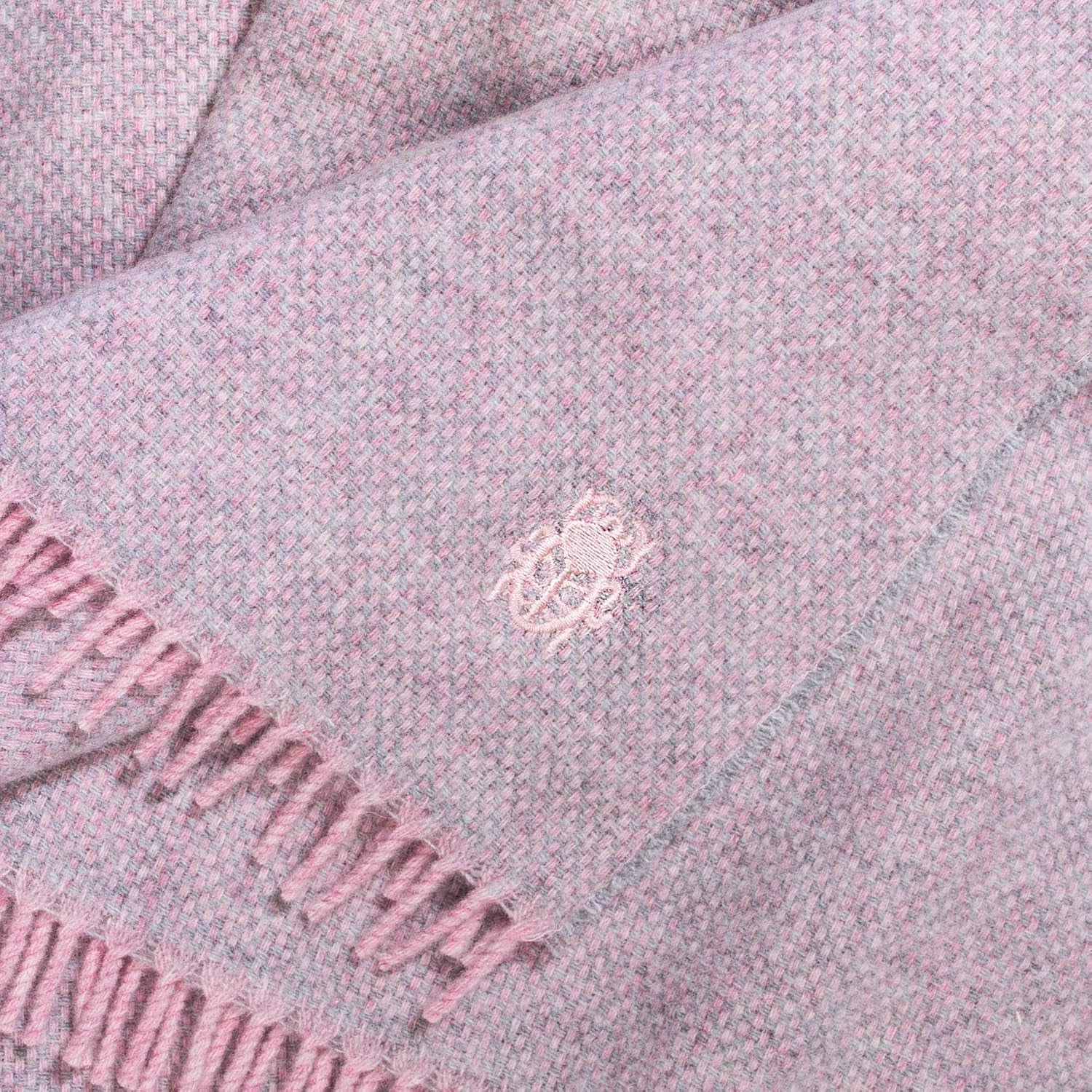 Must Relax Blanket - Wool blanket - High quality pure new wool plaid with fringes - 130X190 Cm - 310 Rose - From "Zoeppritz since 1828" Beds and Blankets 'zoeppritz since 1828'