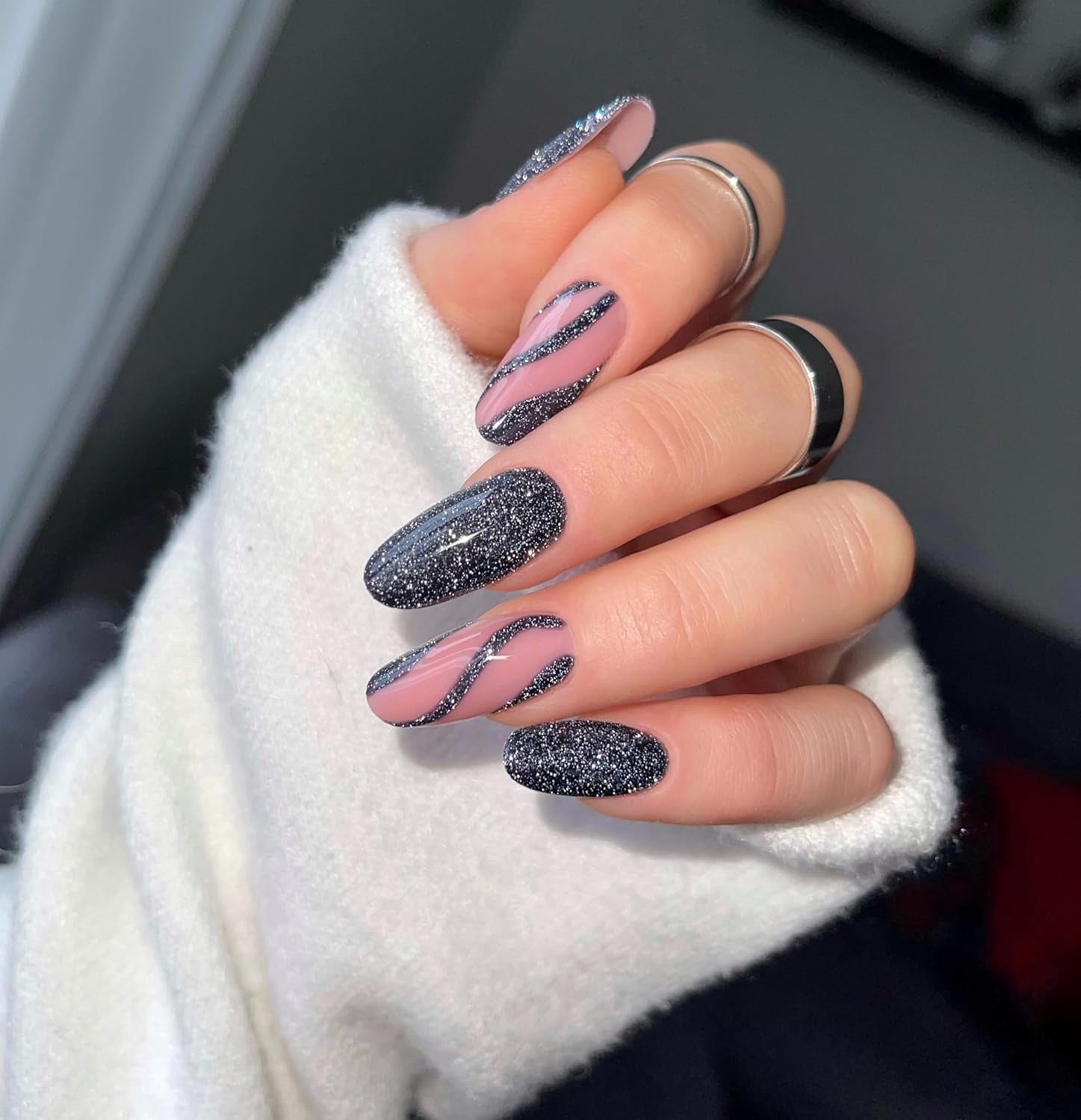 Semilac UV Nail Polish 394 Sparkling Midnight Date 7 ml - Dark night sky with glitter effect - Love Is In The Nails Collection