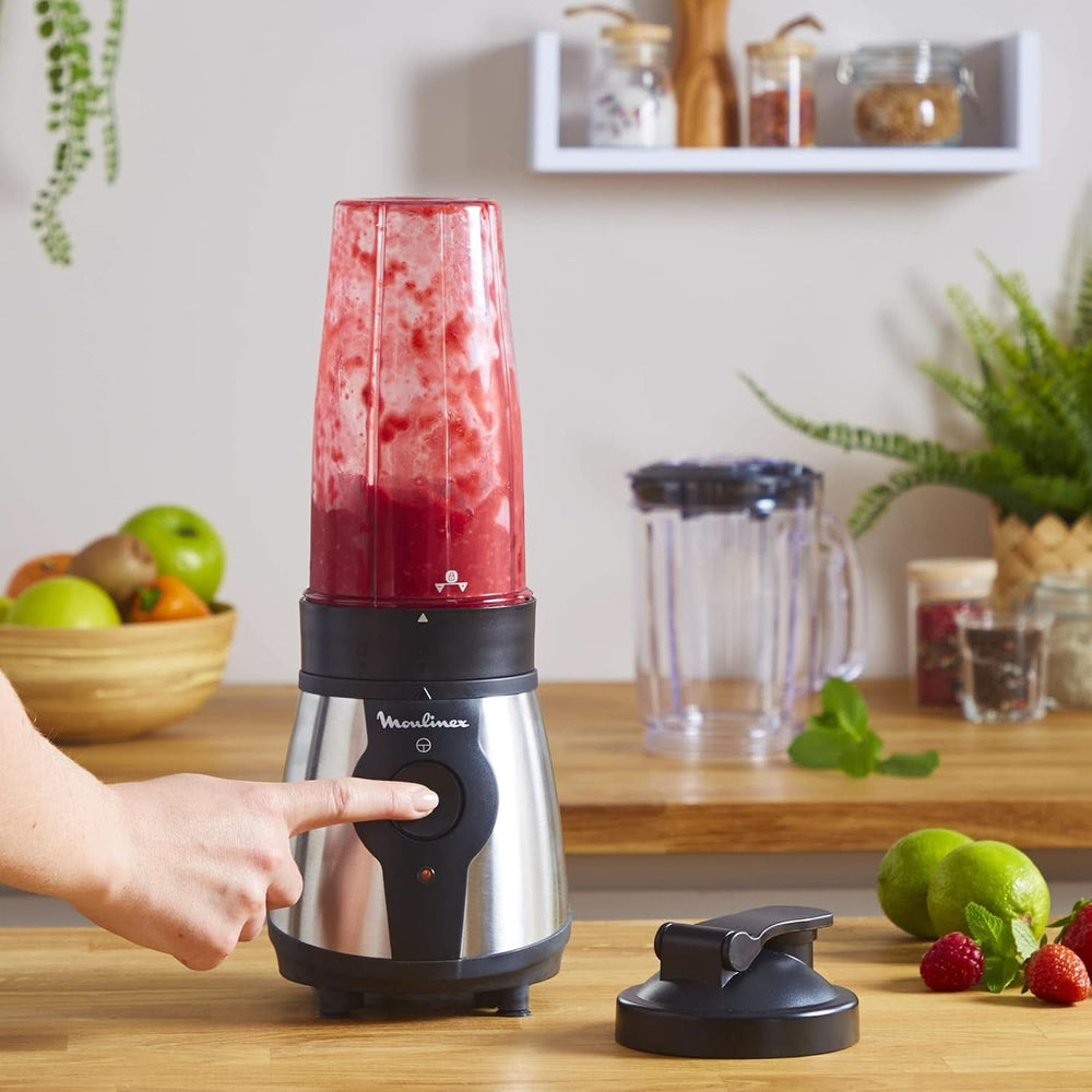 Blend&Go LM1B1D 300W Mixer, Smoothie-Mixer Mit 750 Ml Kunststoffkrug, Inclusive 750 Ml Tragbarer Flasche, 4 Abnehmbaren Klingen, Edelstahlobreflchen Mother and Child Naty Shop