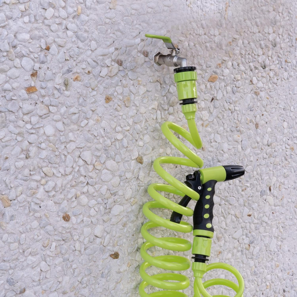 Amig - Furtun | Spiral | 15 m | Include 4 accesorii | Cu pistol de udare, adaptor pentru robinet și 2 cuplaje rapide | Cauciuc EVA | Verde fistic