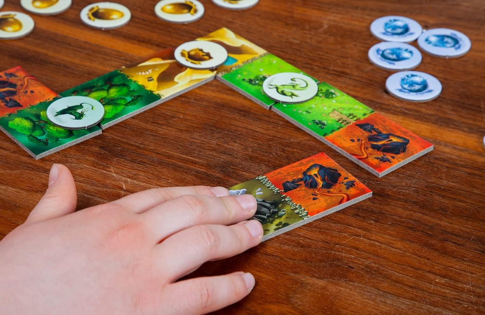 Pegasus Spiele 57111G - Dragomino *Children's game of the year 2021*, Multicolor