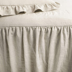 Lush Decor Ruffle Skirt Bedding Set 3 Piece Luxury Farmhouse Bedding Set Elegant Charming Ruffle Detail Timeless Style and Classic Design Soft and Lightweight King Size Lush Decor Beds and Comforters