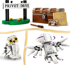 LEGO Harry Potter Hedwig in Privet Drive 4 Children's toy owl set, buildable animal figure with Hogwarts suitcase, small gift for boys, girls and all fans from 7 years old 76425 Building sets Besuche den LEGO-Store