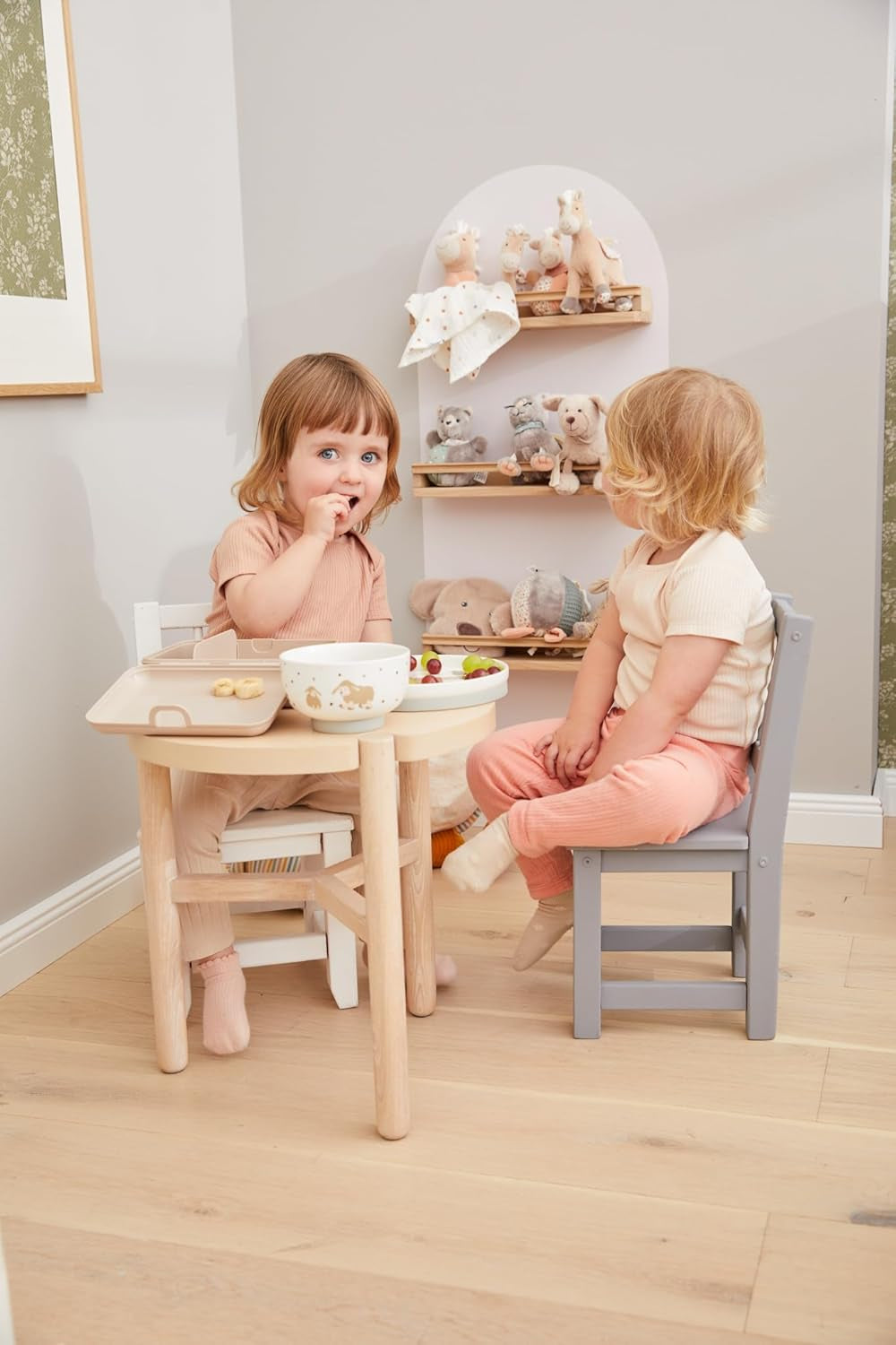 Set de veselă din porțelan Sterntaler, design rustic - Set de veselă cu bază din silicon antiderapantă și detașabilă - Veselă pentru bebeluși și copii cu farfurie, bol de 400 ml și cană de 200 ml, alb