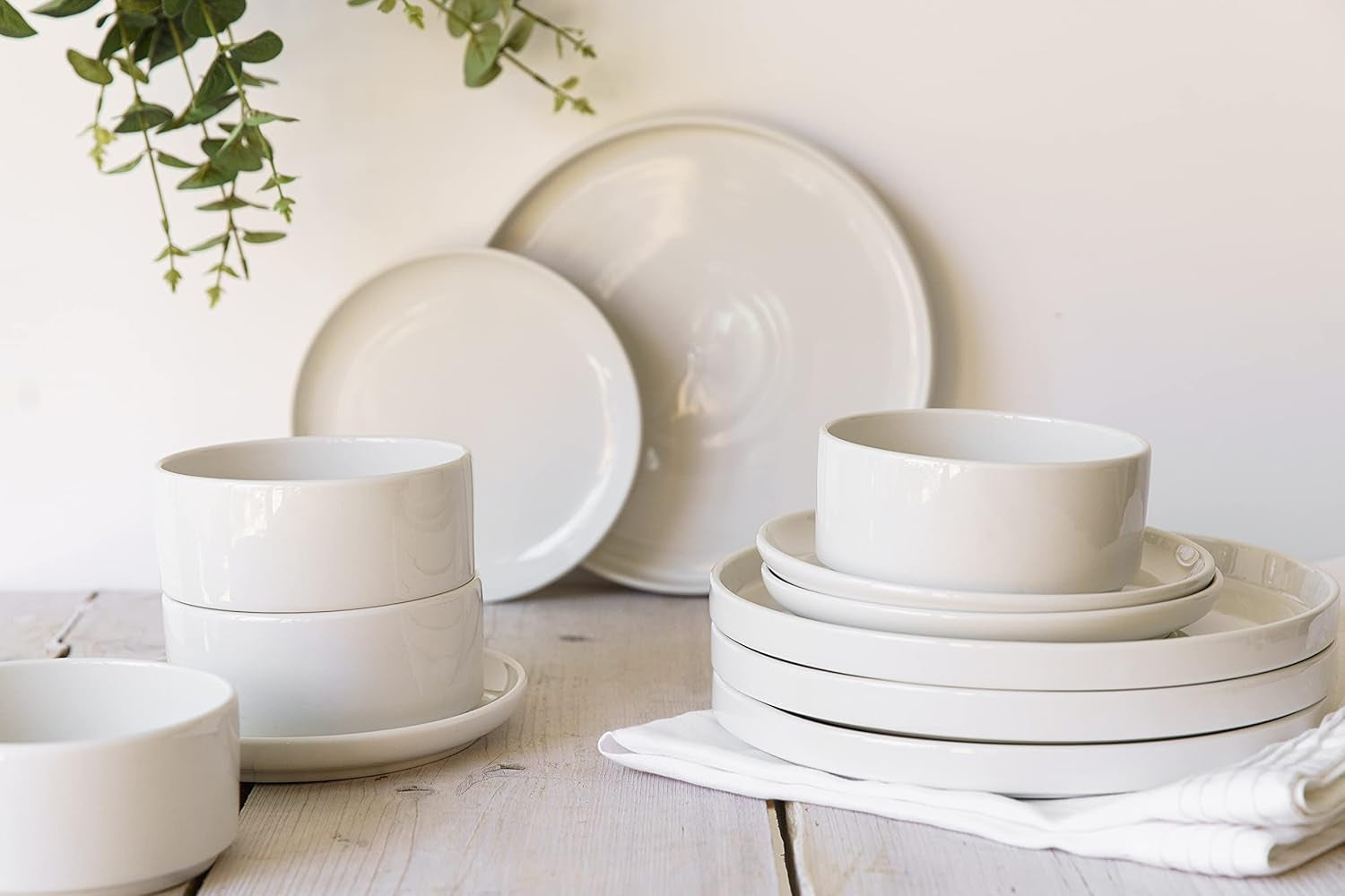 Mikasa Camberlie Essgeschirr Set, Weißes Porzellan Im Scandi Style, Teller Und Schüsseln, 12Er Set Seturi vesela masa Naty Shop