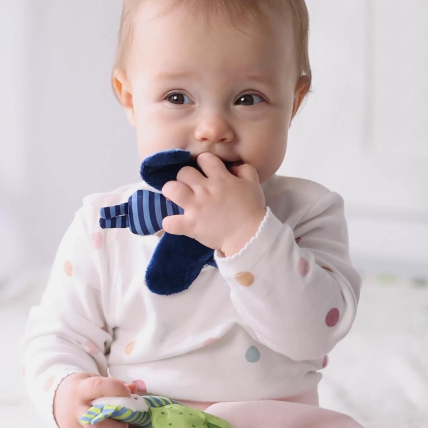 Fehn crackling stea de mare - jucărie pentru bebeluși pentru apucat și jucat & jucărie crackling pentru bebeluși și copii mici de la 0+ luni & SIGIKID 41179 jucărie de apucat fluture roșu stele verzi Jucarii Bebe Naty Shop