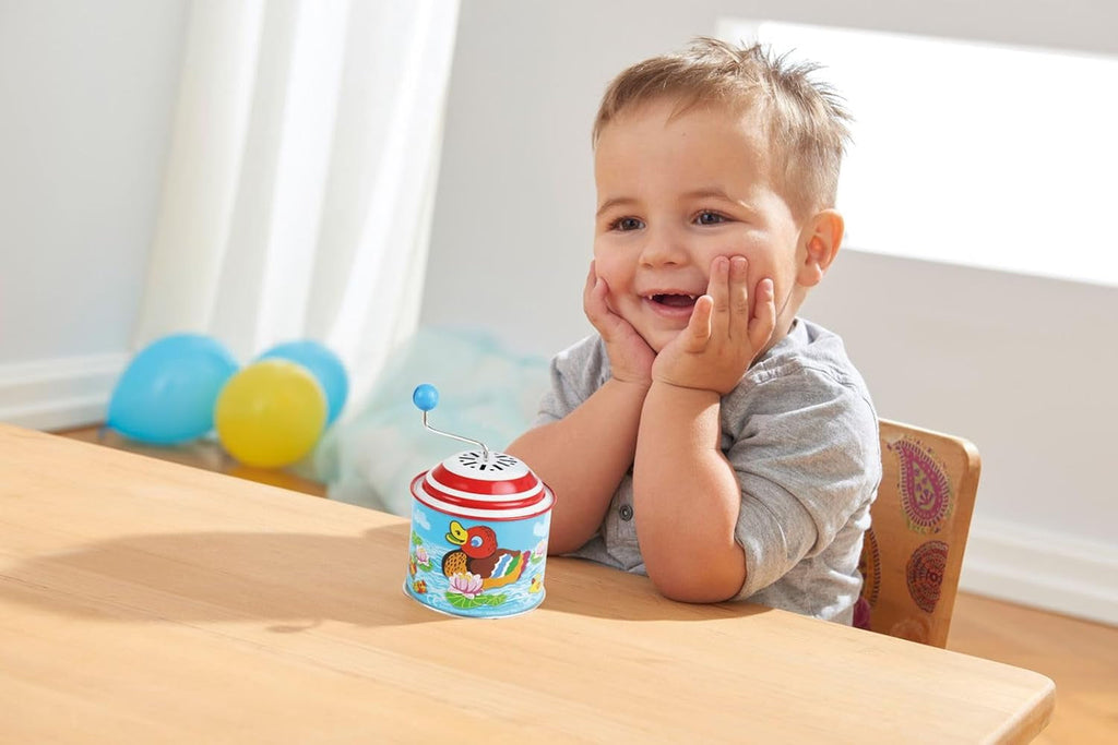 LENA 52761 Cutie muzicală Rățuștele mici, cutie muzicală aprox. 10,5 x 7,5 cm, cutie muzicală din tablă cu melodie, cutie muzicală din metal, orgă de butoi pentru copii de la 18 luni, motiv rățuște, orgă, cutie muzicală, colorată Jucarii Bebe Naty Shop