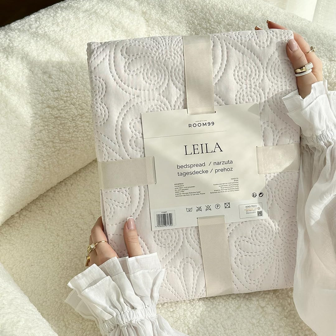 ROOM99 Leila Elegant Bedspread in Cream 240 X 260 Cm Versatile Bedspread as Bedspread or Sofa Throw Blanket for Bed and Sofa Blanket Style Ideal as Bedspread Beds and Blankets Beuche den ROOM99-Store