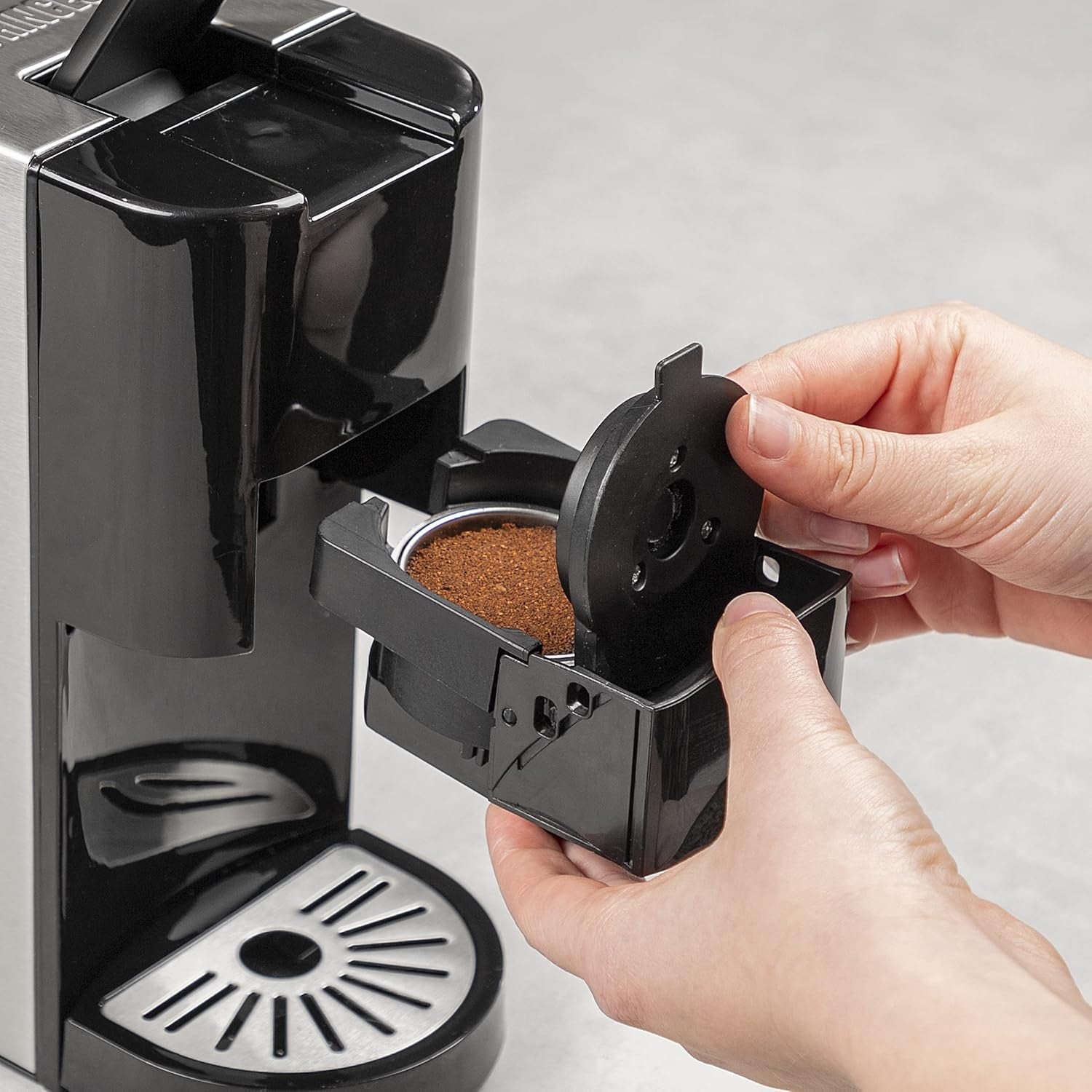Espressor multicapsule Princess 5 în 1 – Compatibil cu Nespresso, Dolce Gusto, Lavazza a Modo Mio și ESE Pads, capacitate 0,8 l, 1450 W, argintiu, negru