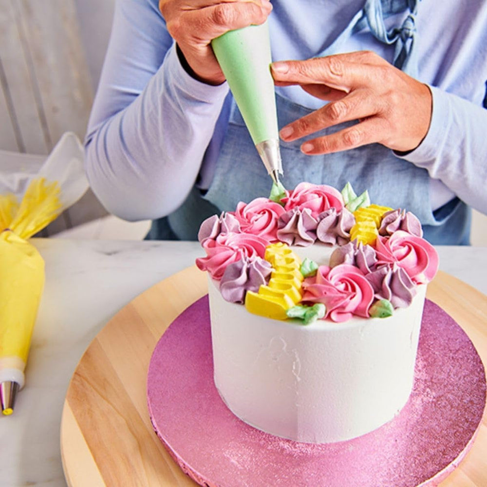 Funcakes Mix Für Enchanted Cream®: Einfach Zu Berübenende, Sehr Leichte Und Flauschige Schneeweiße Creme, Perfekt Zum Füllen Und Abdecken Von Kuchen Oder Als Belag Für Cupcakes, Halal., 900 G Mix for baking and cooking Naty Shop