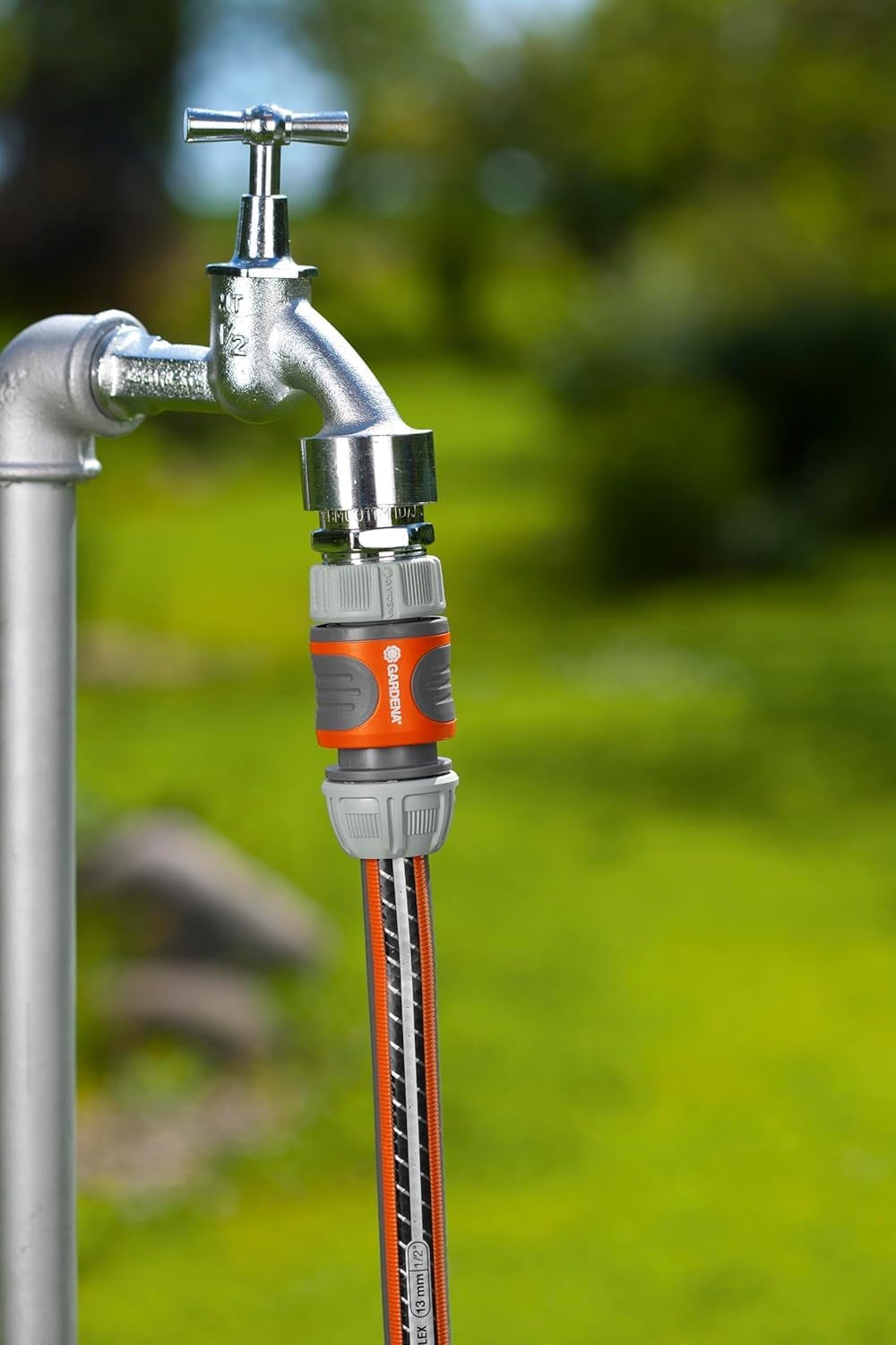 Conector furtun Gardena 13 mm (1/2 inch) și 15 mm (5/8 inch): Conector prin împingere pentru capătul furtunului, adâncituri pentru prindere, asamblare ușoară, ambalat (18215-20)