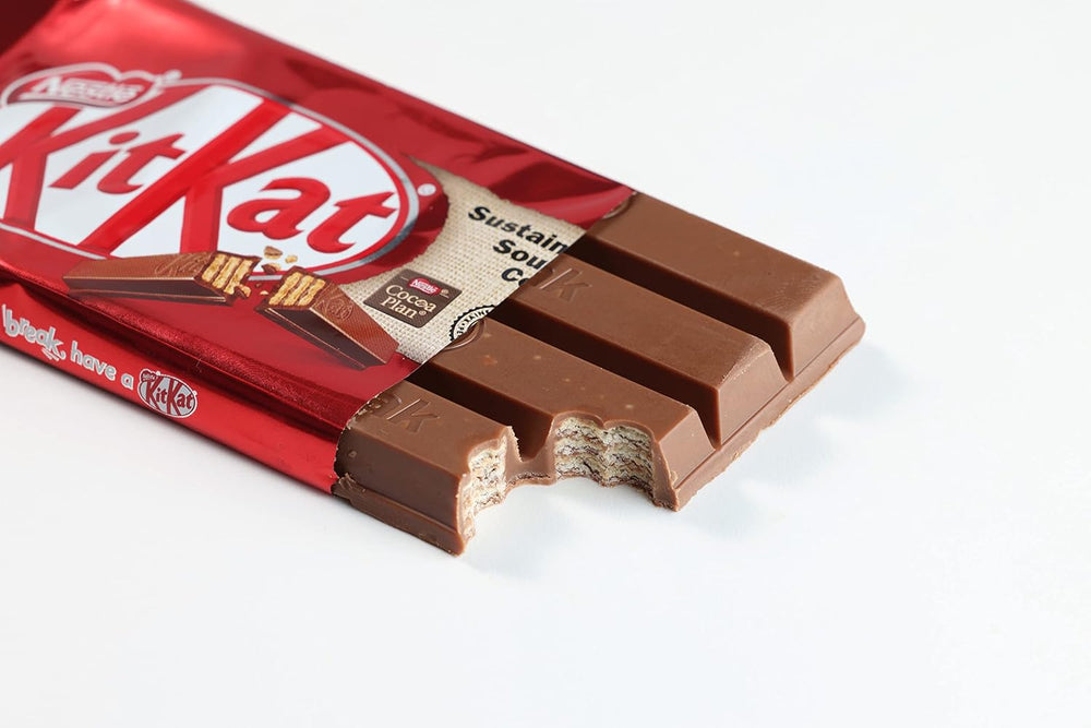 Nestlé Classic Chocolate Bars, Milk Chocolate Crunchy Wafer Bars, Pack of 48 (24 x 41.5g)