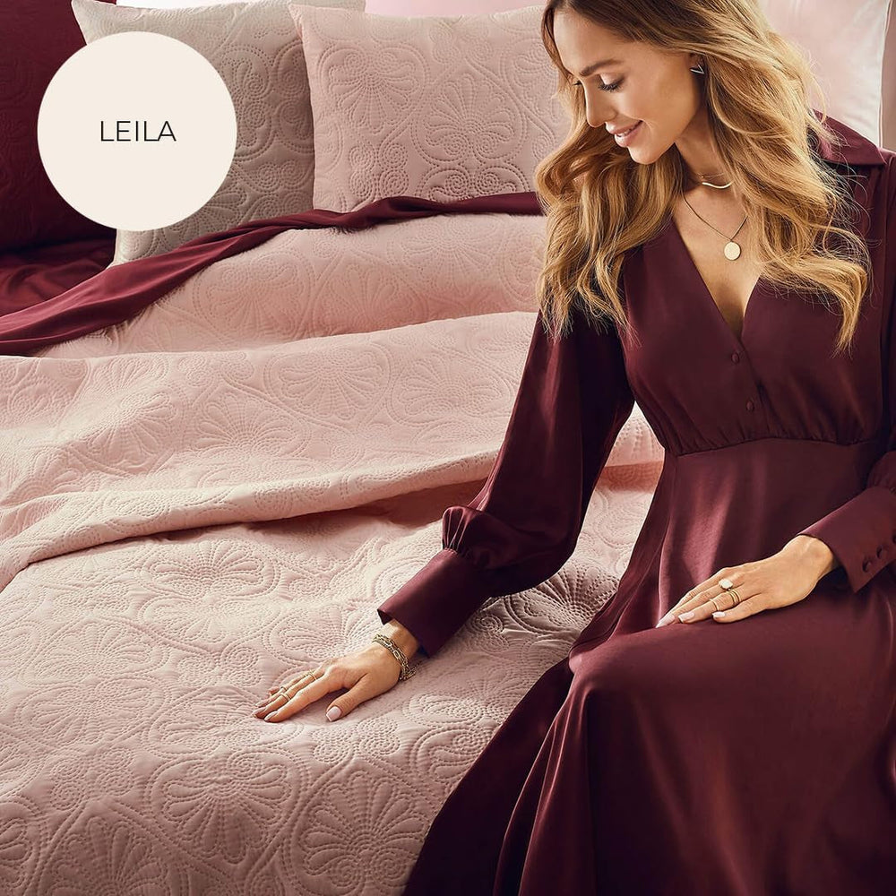 ROOM99 Leila Elegant Bedspread in Cream 240 X 260 Cm Versatile Bedspread as Bedspread or Sofa Throw Blanket for Bed and Sofa Blanket Style Ideal as Bedspread Beds and Blankets Beuche den ROOM99-Store