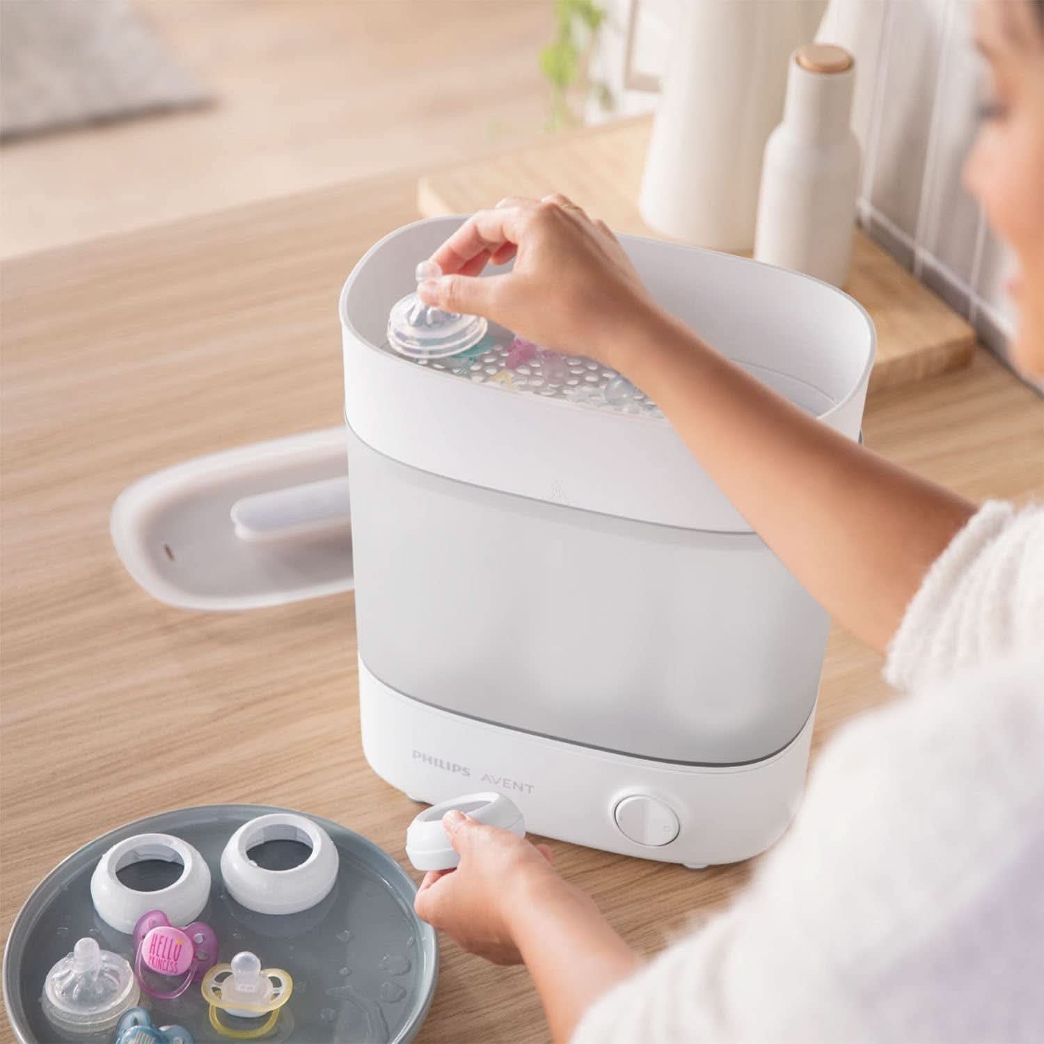 Pompa de sân electrică Philips Avent, set cadou Accesorii Hrana si Alaptare Bebe Naty Shop