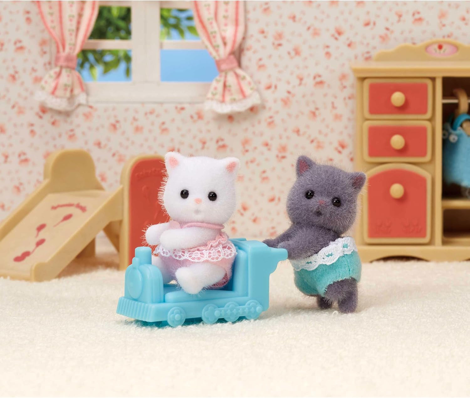 Sylvanian Families L5457 Gemeni Pisici Persane - Figurine pentru Casă de Păpuși
