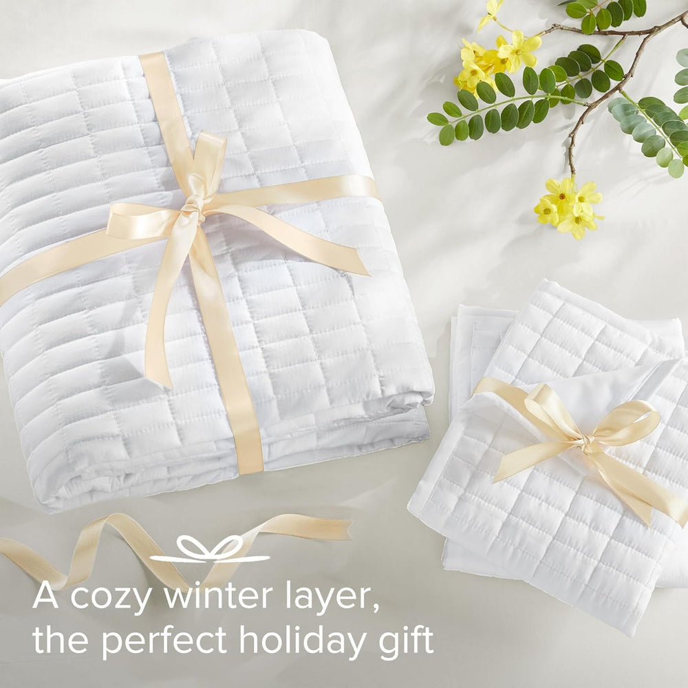 Comfort Spaces Kienna Quilt Set Luxury Double Stitch Summer Blanket Lightweight Soft All Year Bedding Matching Pillowcase White King Size Blanket (264.2 X 228.6 Cm) Naty Shop Comforters & Quilts