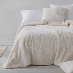 Plapumă de iarnă din imitație de piele de miel, sintetică, de culoare crem, Ancho De 135 Cm Plapumi si pilote Naty Shop