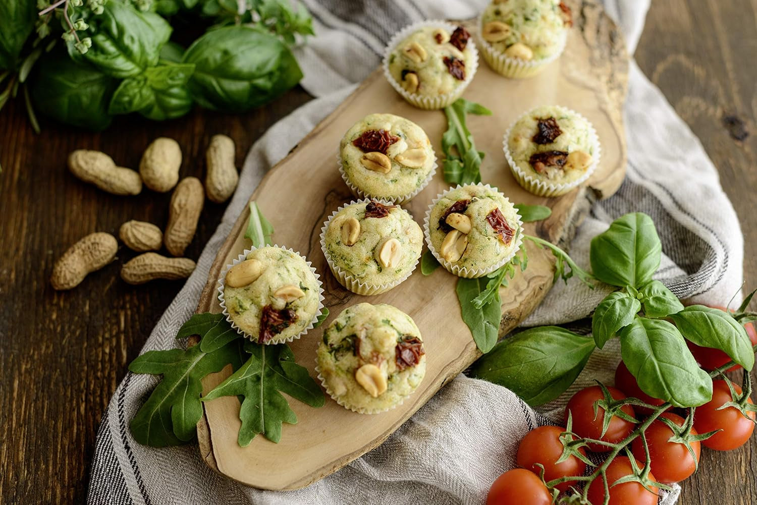 Dr. Oetker - Tradition aluminum baking pan with non-stick coating (color: black), 1 piece. Molds and baking trays Naty Shop