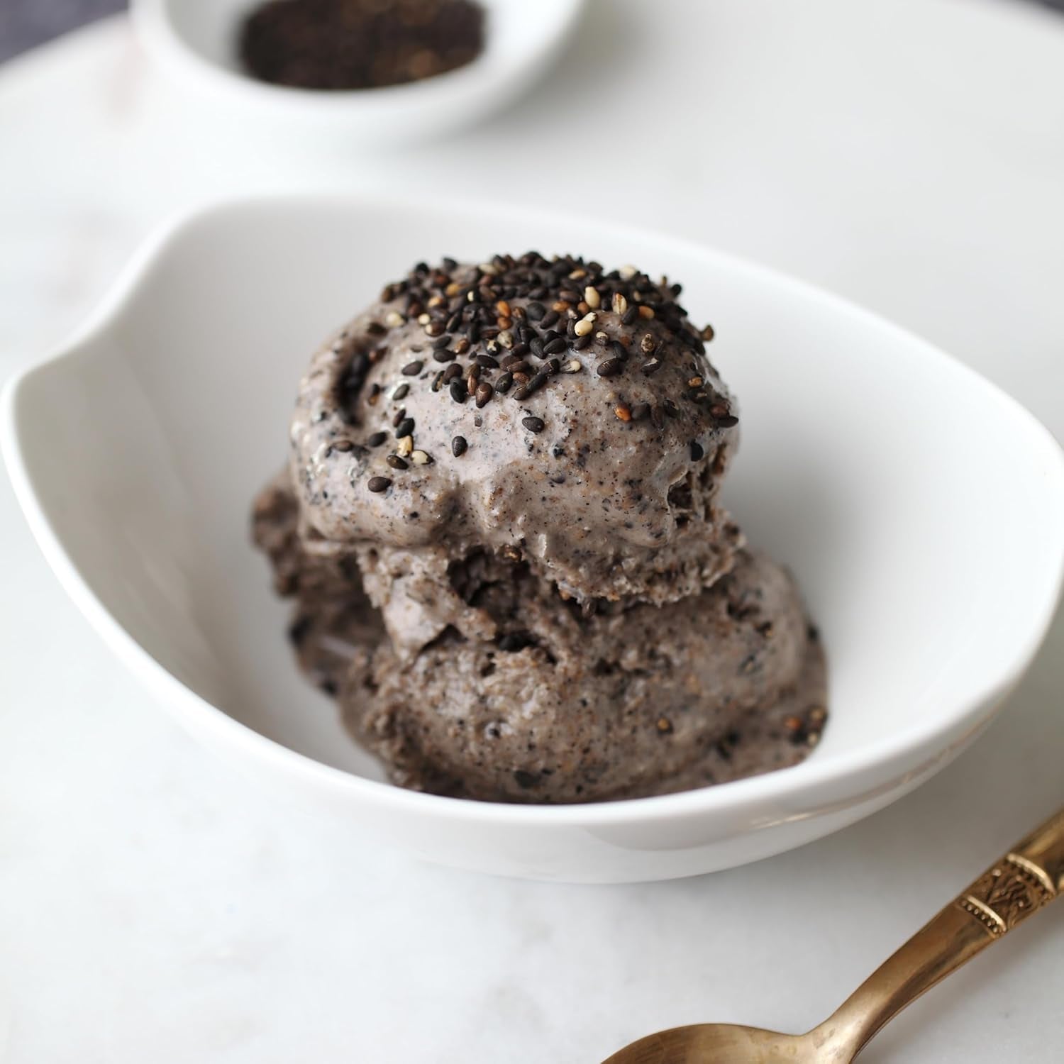 - Gerösteter schwarzer Sesame 150g | Ballaststoffreich | Protein sources vegan | Reiches Aroma | Antioxidant | Einfach streuen