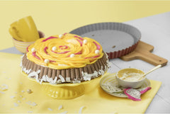 ORIGINAL KAISER Classic plus Obstbodenform 28 Cm, 28.4 X 28.4 X 3.5 Cm & Classic Mini Torteletts 6 Stück, Tartelette Förmchen 10 Cm, Tarteform Klein, Tortelettförmchen Antihaftbeschichte Baking molds and trays Naty Shop