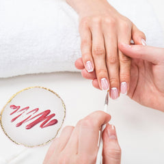 Maniküre Gemalt Palette Nail Art Palette Kunstharz Nagelkunst Nail Art Make up Paletten Nagelmalerei Display Fach Kosmetik Mischwerkzeuge (Weiß)