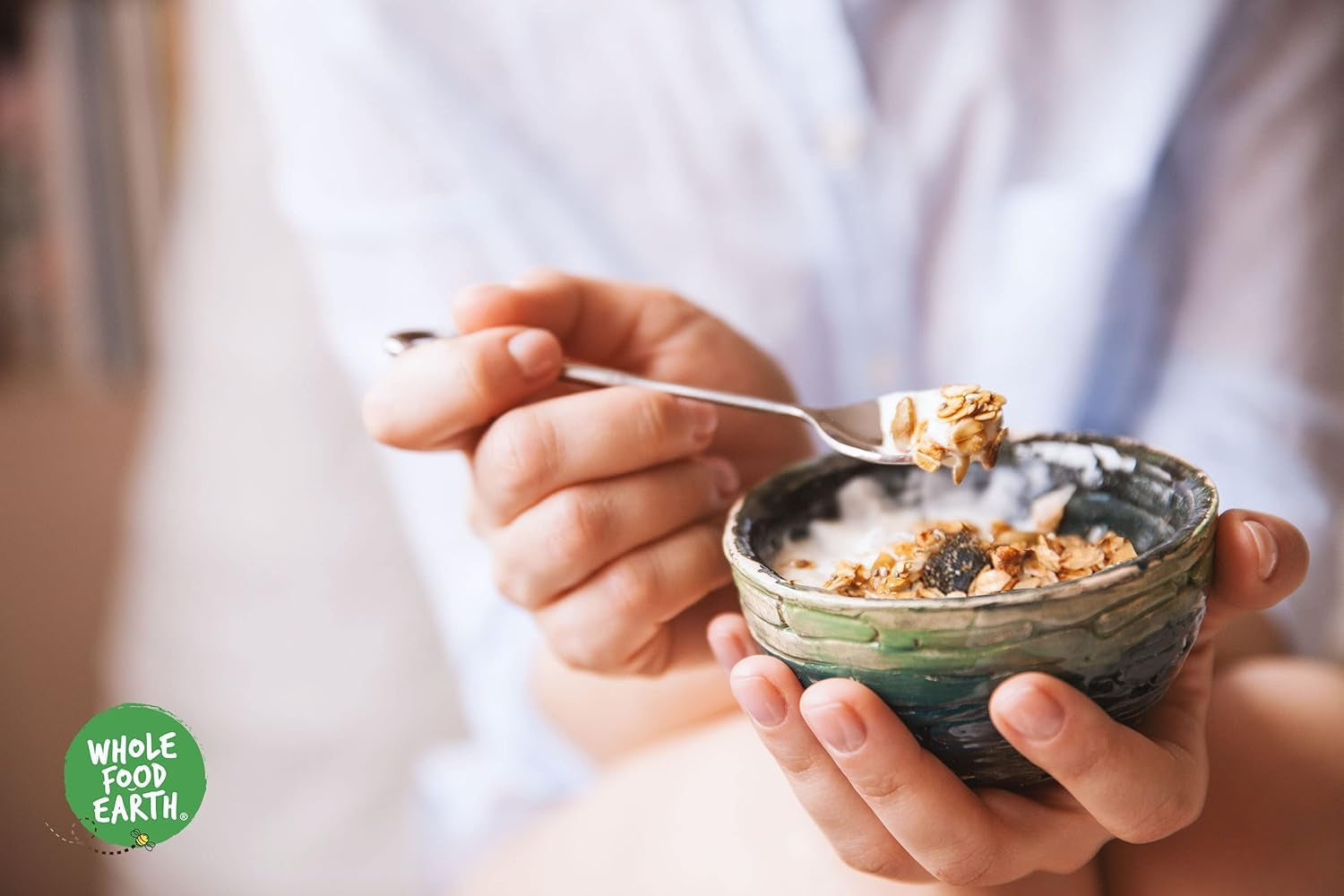 Muesli Deluxe Wholefood Earth - A mixture of flakes with dried fruits, nuts and seeds 1 kg | Non-GMO | Rich in fiber