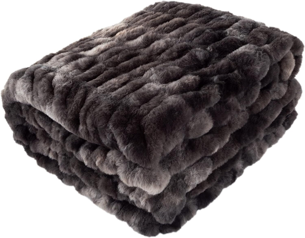 Lavish Home Oversized Gerüschte Faux Fur Blanket, 152.4 X 203.2 Cm, Jacquard Faux Fur, Queen Size Throw for Beds and Sofas, Gray Lavish Home Beds and Blankets Black