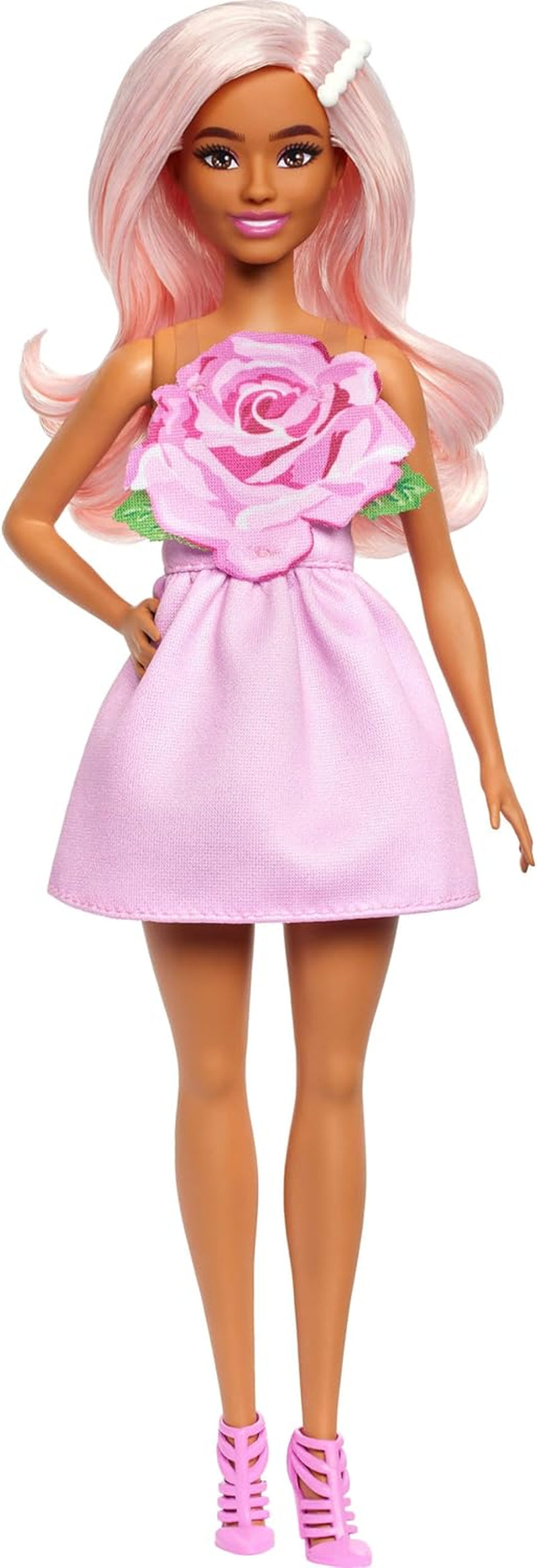 Păpușă Barbie Fashionistas nr. 238 cu păr roz pastel, rochie fără bretele cu partea de sus roz, clemă de păr cu perle și pantofi cu barete cu toc înalt, HYT94 Papusi Naty Shop
