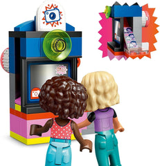 Salon de coafură LEGO Friends, set de construit și jucat pentru jocuri de rol creative, jucărie de construit, cadou pentru fete cu vârsta de peste 7 ani, 3 minifigurine de personaje pentru jocuri de rol 42662 Seturi de constructie Besuche den LEGO-Store