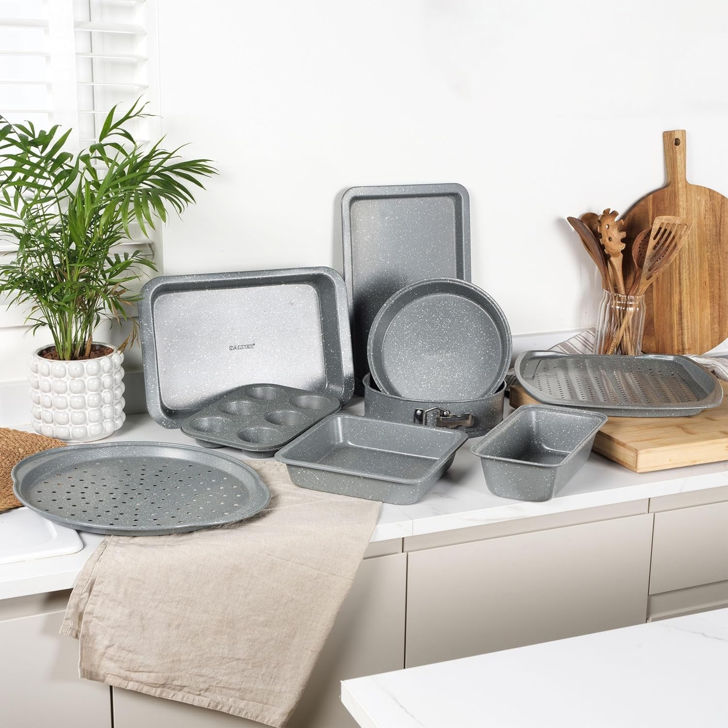 Salter, baking trays, various shapes and sizes, gray Molds and baking trays Naty Shop