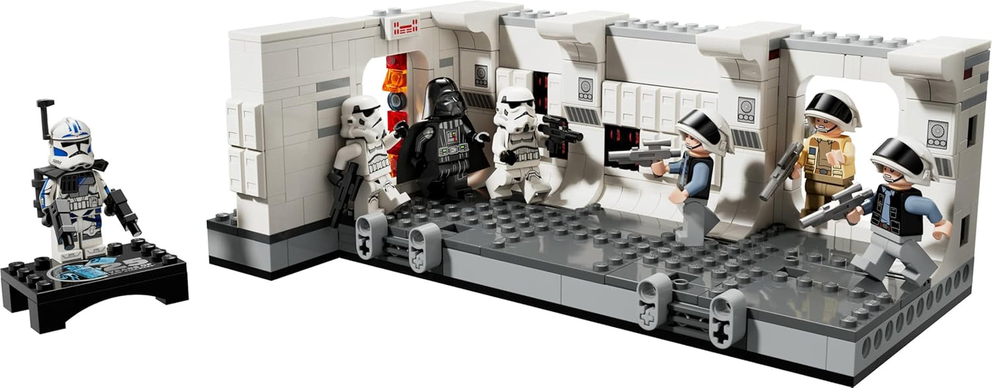 LEGO Star Wars Tantive IV Boarding, A New Hope Movie Building Toy, Collectible Fantasy Playset, Gift Idea for Boys and Girls 8+ and Collectors 75387 Building Sets Beuche den LEGO-Store