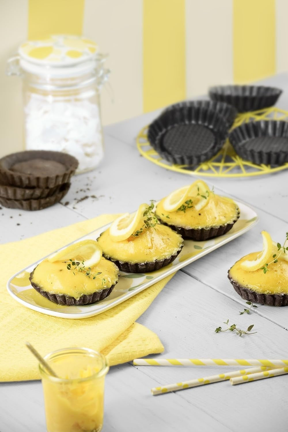 ORIGINAL KAISER Classic plus Obstbodenform 28 Cm, 28.4 X 28.4 X 3.5 Cm & Classic Mini Torteletts 6 Stück, Tartelette Förmchen 10 Cm, Tarteform Klein, Tortelettförmchen Antihaftbeschichte Baking molds and trays Naty Shop