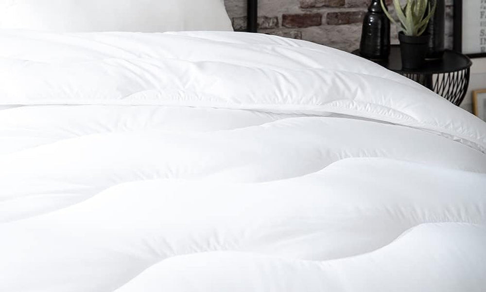 Plapumă Abeil, material: 100% microfibră, umplutură, Blanche, 260X240 Plapumi si pilote Naty Shop