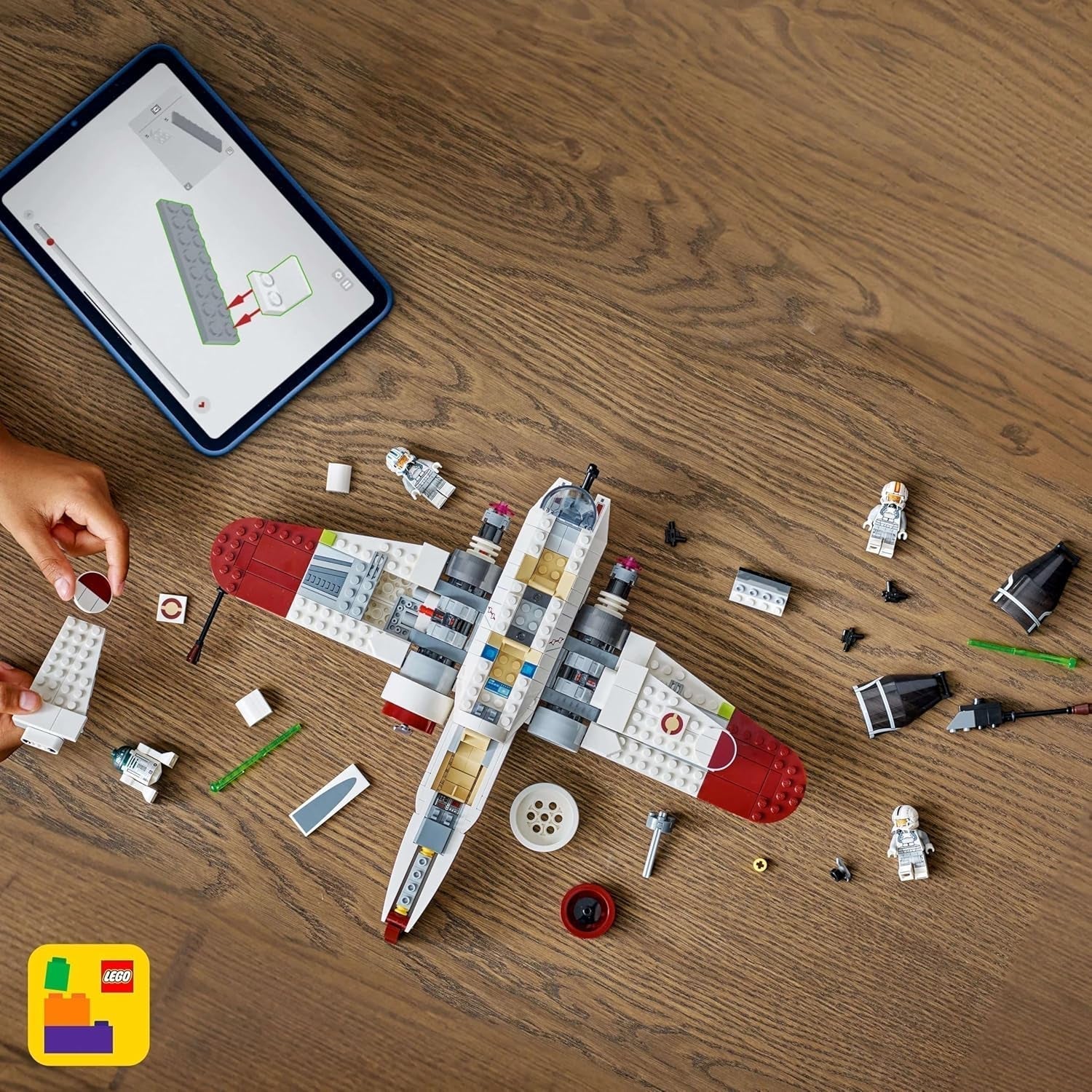 LEGO Star Wars 75402 ARC-170 Starfighter Toy with 4 Minifigures Including Clone Pilot and Droid R4-P44, Collector's Item, Gift for Revenge of the Sith Fans and Boys and Girls Ages 9+ Building Sets Beuche den LEGO-Store