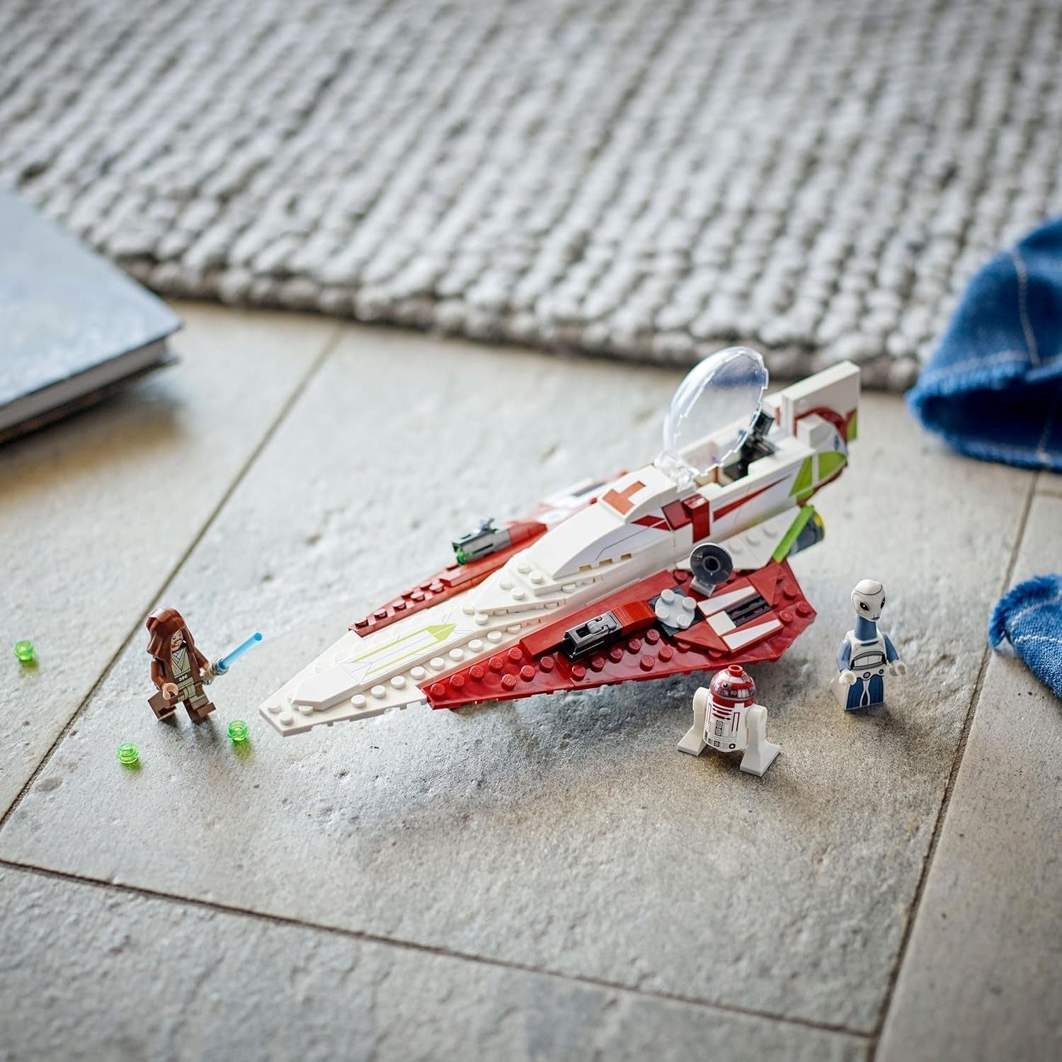 LEGO Star Wars Jedi Starfighter Obi-Wan Kenobi, Buildable Toy with Taun We, Droid Figure and Lightsaber, Attack of the Clones Set 75333 Building Sets Besuche den LEGO-Store