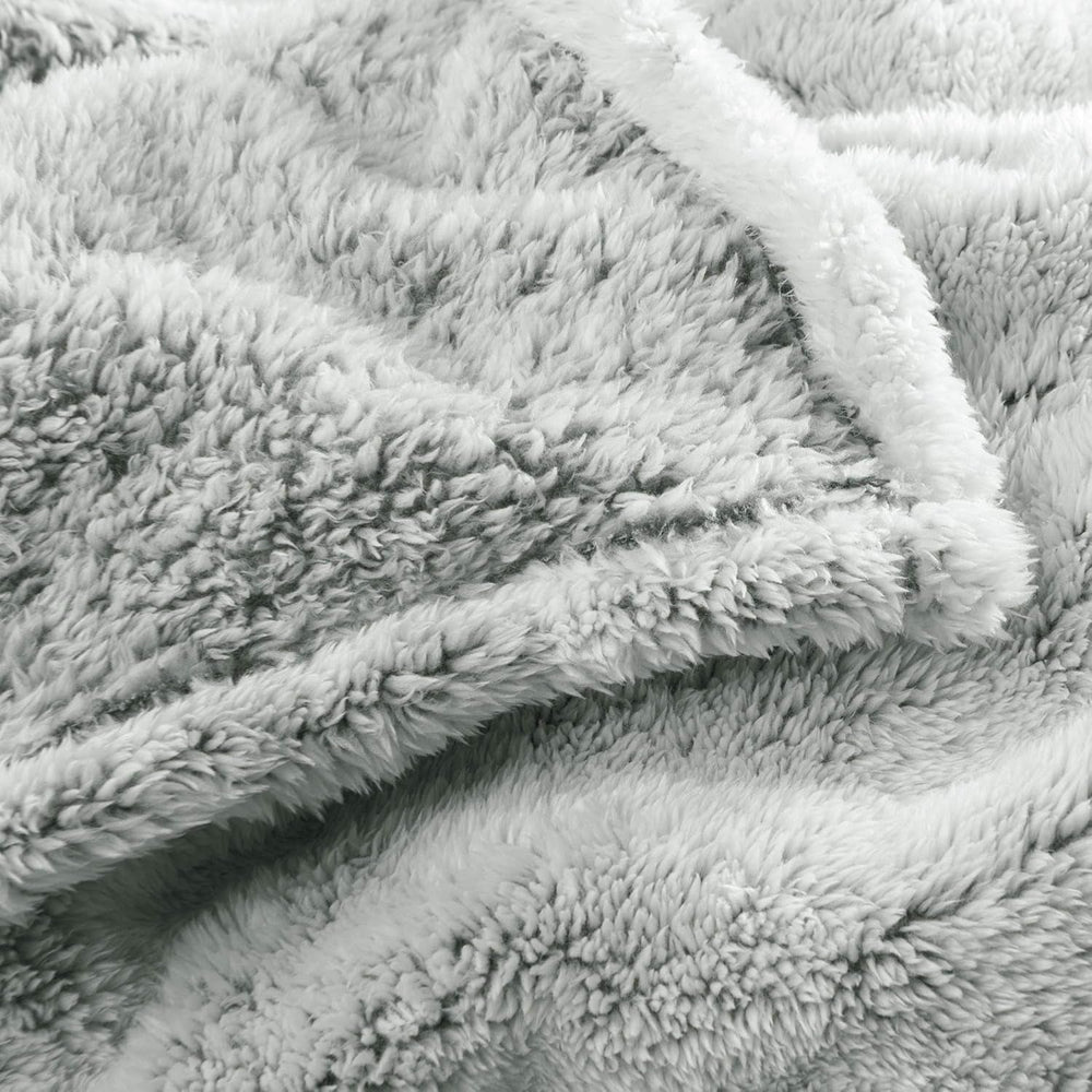 Aqua-Textil Fluffy cuddly blanket 150 X 200 Cm Gray White Melange Plush TV blanket Bedspread Sherpa Fleece Oeko-Tex Ottawa Beds and Blankets Besuche den aqua-textil-Store