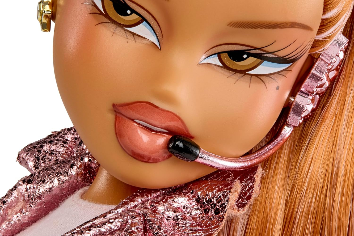 BRATZ Pop Starz Yasmin – Păpușă la modă cu talisman de colecție, ținută și accesorii muzicale