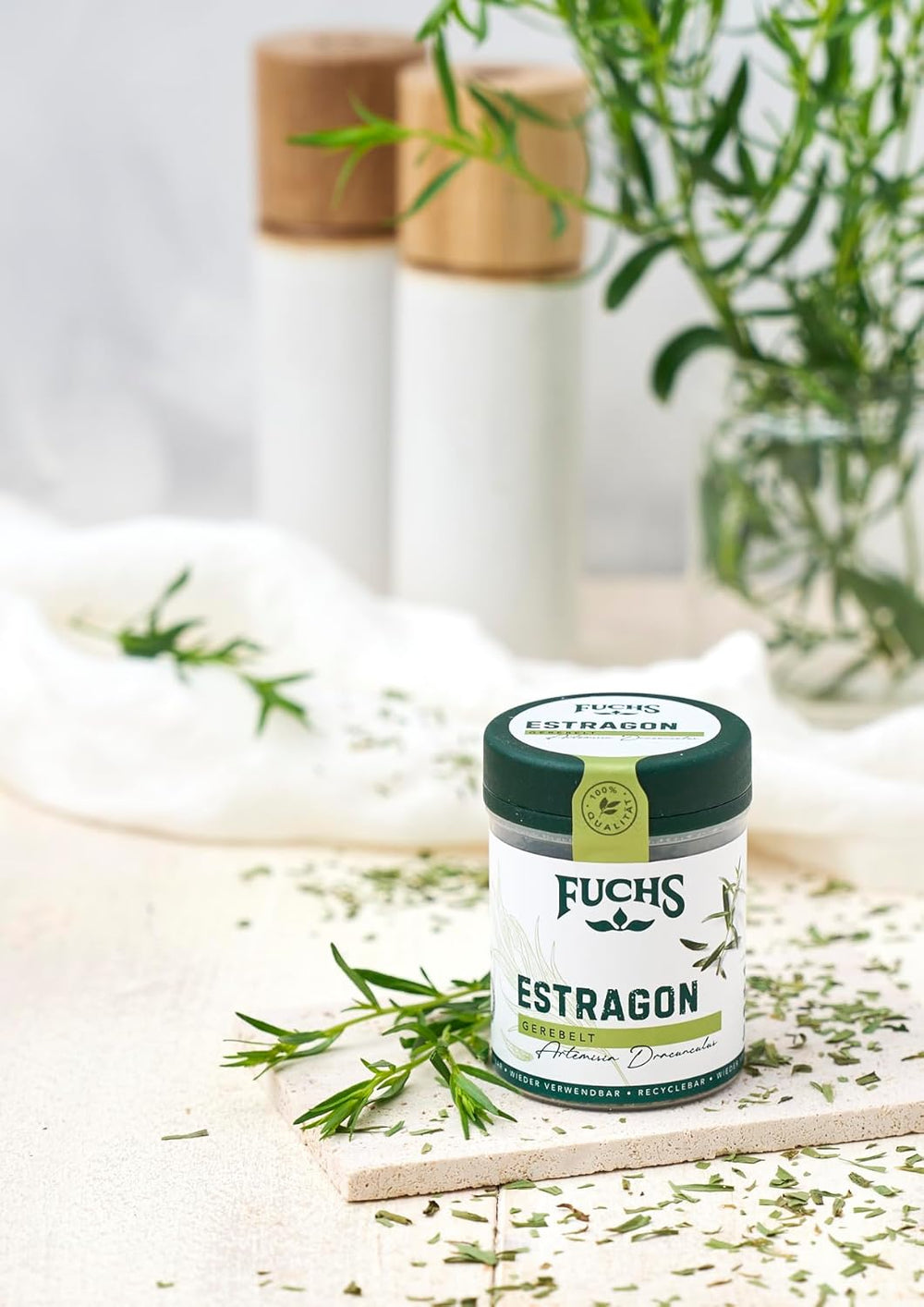 Fuchs Gewürze - Estragon gerebelt - französisches Kraut zur Verfeinerung von Saladen, Sauce Hollandaise oder Rührei - natural ingredients - 10 g in wiederverwendbarer, recyclebarer Dose