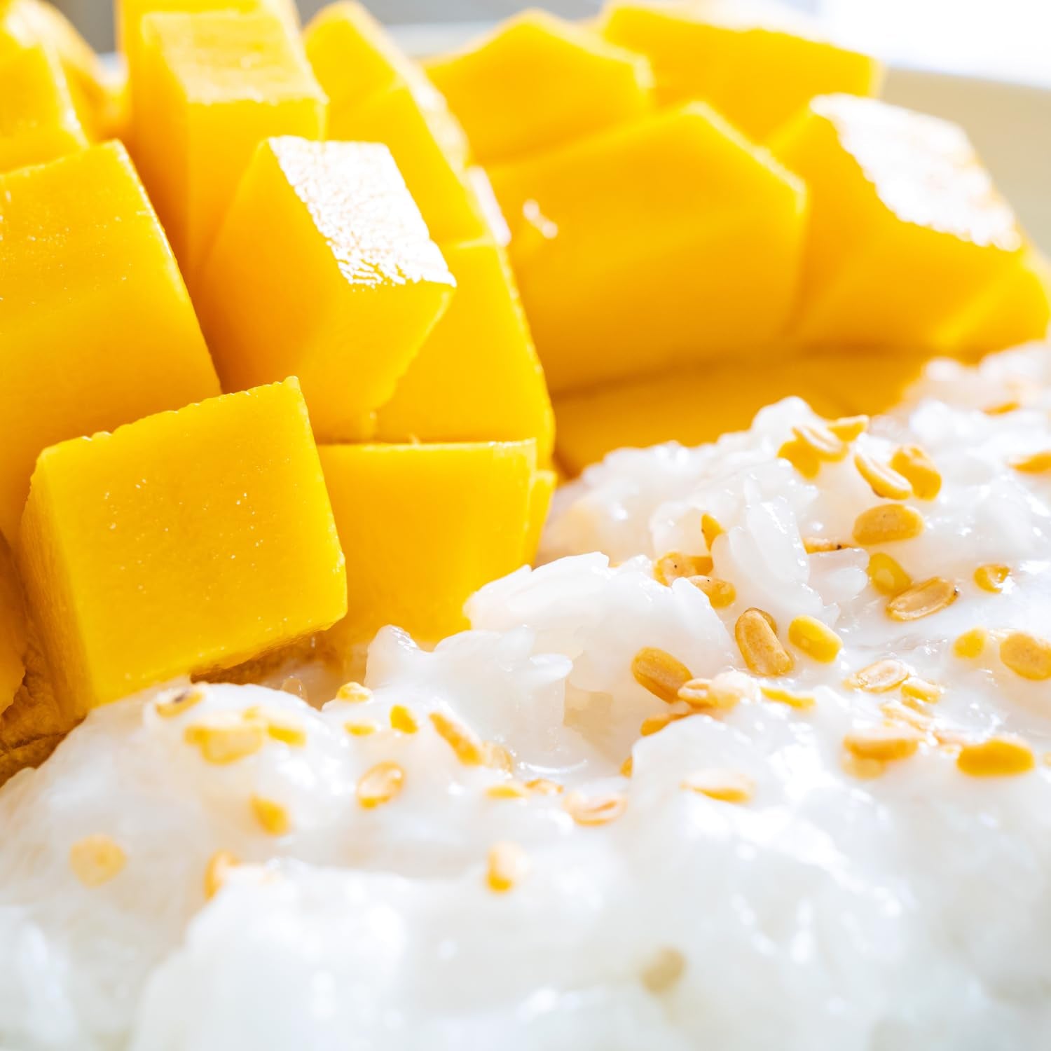 - Sticky rice with coconut and mango - (6 x 80 g)