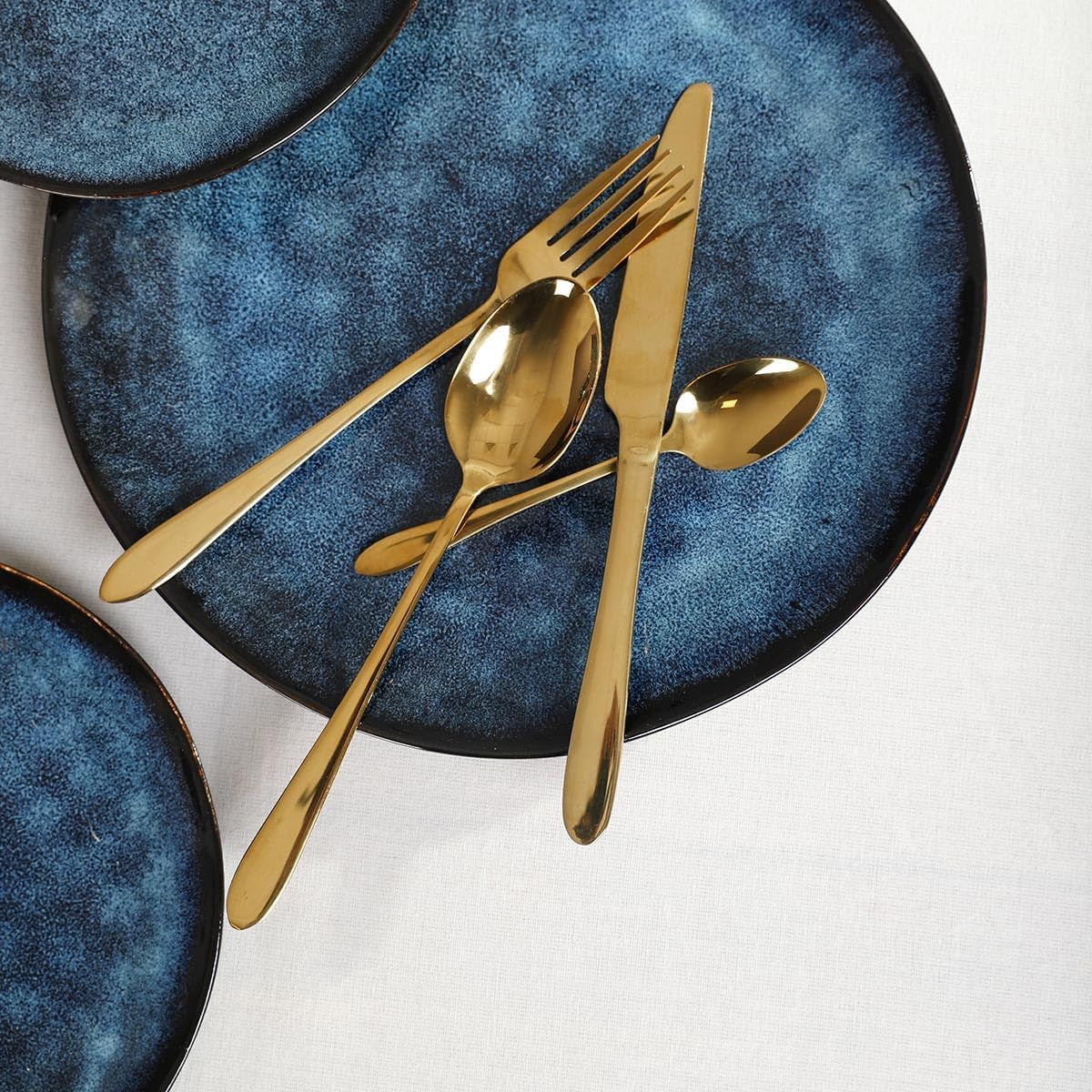 HOMLA Abele Besteckset Für Vier Personen 16-Teilig Edelstahl Hygienisch Elegant Leicht Zu Reinigen Gold Bucatarie Naty Shop