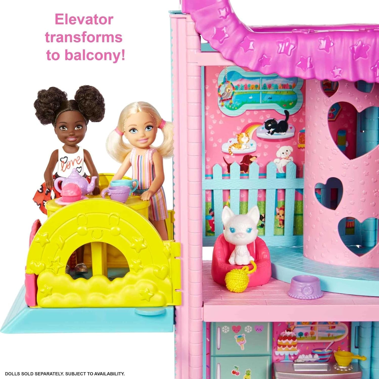 Barbie Chelsea Playhouse - 3 etaje cu funcție de transformare, zone de joacă secrete, lift, piscină, tobogan, 2 animale de companie și mai mult de 20 de accesorii, pentru copii cu vârsta de peste 3 ani, HHX44 Casute de papusi Naty Shop