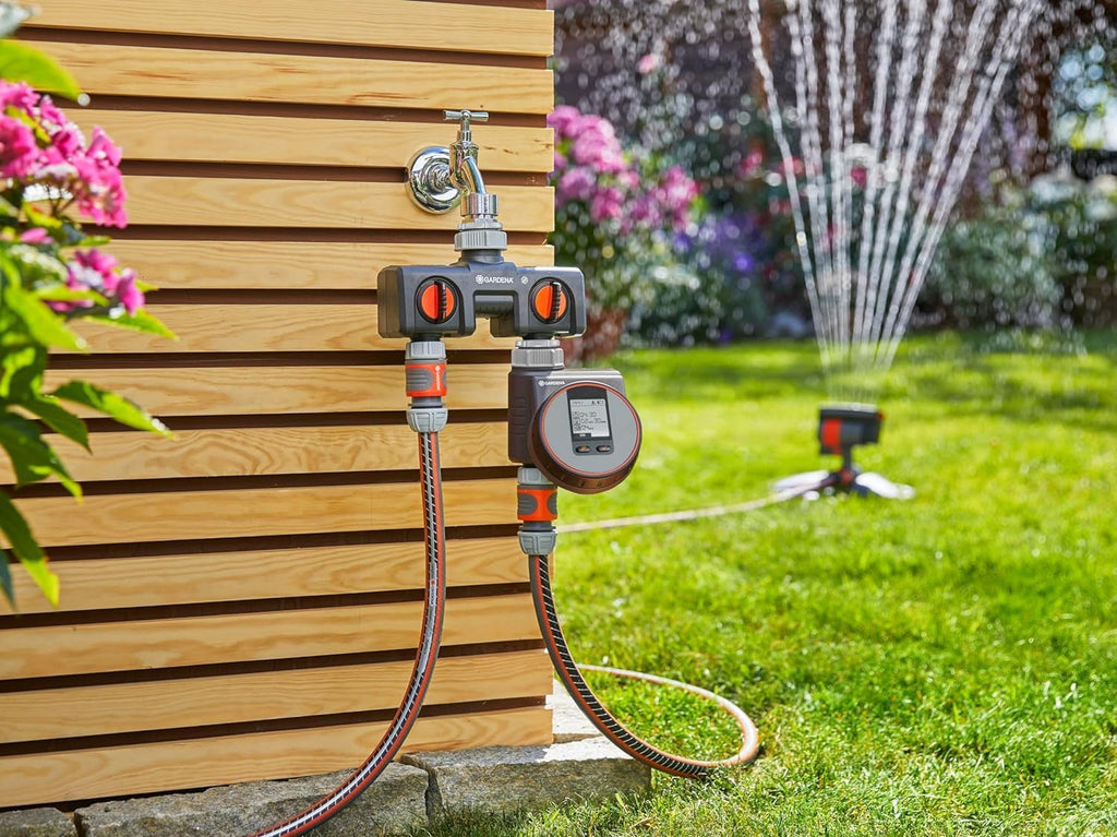 Distribuitor Gardena cu 2 căi: Opțiune de conectare pentru 2 dispozitive la robinet, compatibil cu computerele și temporizatoarele de irigații Gardena, debitul de apă poate fi reglat și oprit (8193-20)