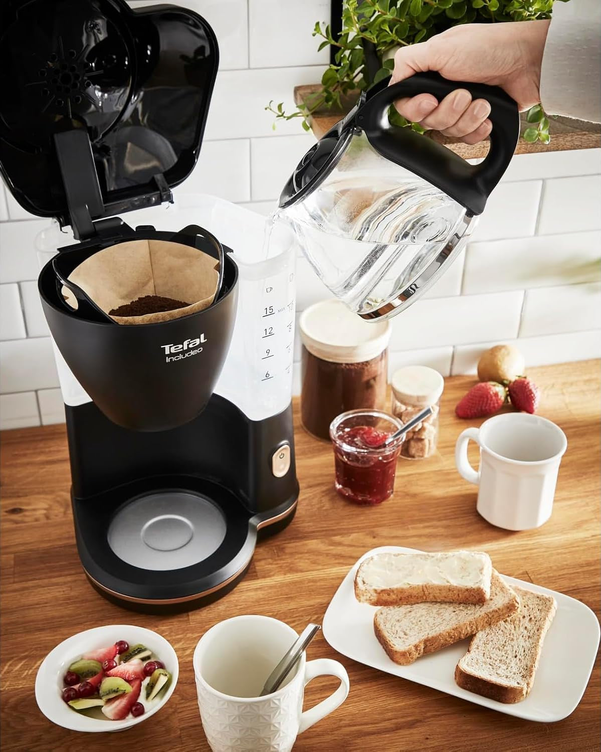 Espressor cu filtru Tefal Includeo, espressor extrem de ușor de utilizat, potrivit pentru dreptaci și stângaci, deschidere automată a capacului, 1,25 l, 10 până la 15 cești, CM533811