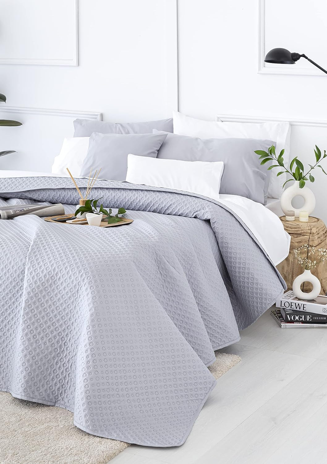 Todocama Fine Boutique bedspread with piqué pattern, for spring, summer, autumn and winter, 100% super soft microfiber, multifunctional blanket, 140/150/160-250 X 260 cm, light gray Beds and Blankets Beuche den Todocama-Store