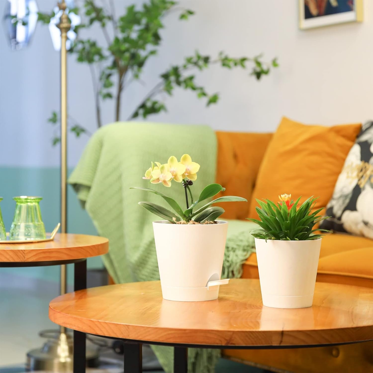 T4U 14cm Plastic Flower Pots with Watering System, Set of 6 Self-Watering Flower Pots and Saucers, Round Pots for Indoor Balcony Garden Plants, Succulents, Cacti, White