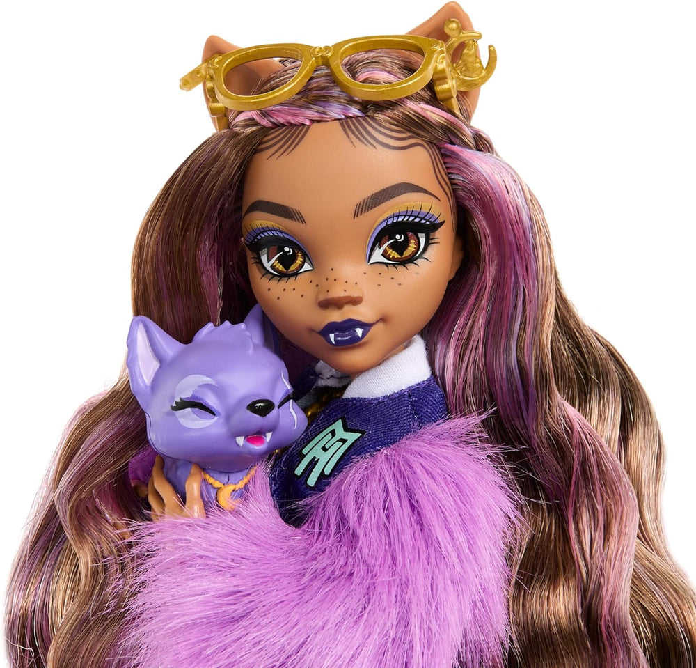 Păpușa Monster High Clawdeen Wolf cu cățeluș Crescent și accesorii precum ghiozdan, calendar, gustări și multe altele, HRP65
