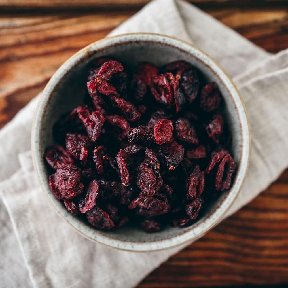 Seeberger Cranberries, Halved Canadian Cranberries, Fruity and Sweet, 13 x 125 grams Naty Shop Dehydrated Products