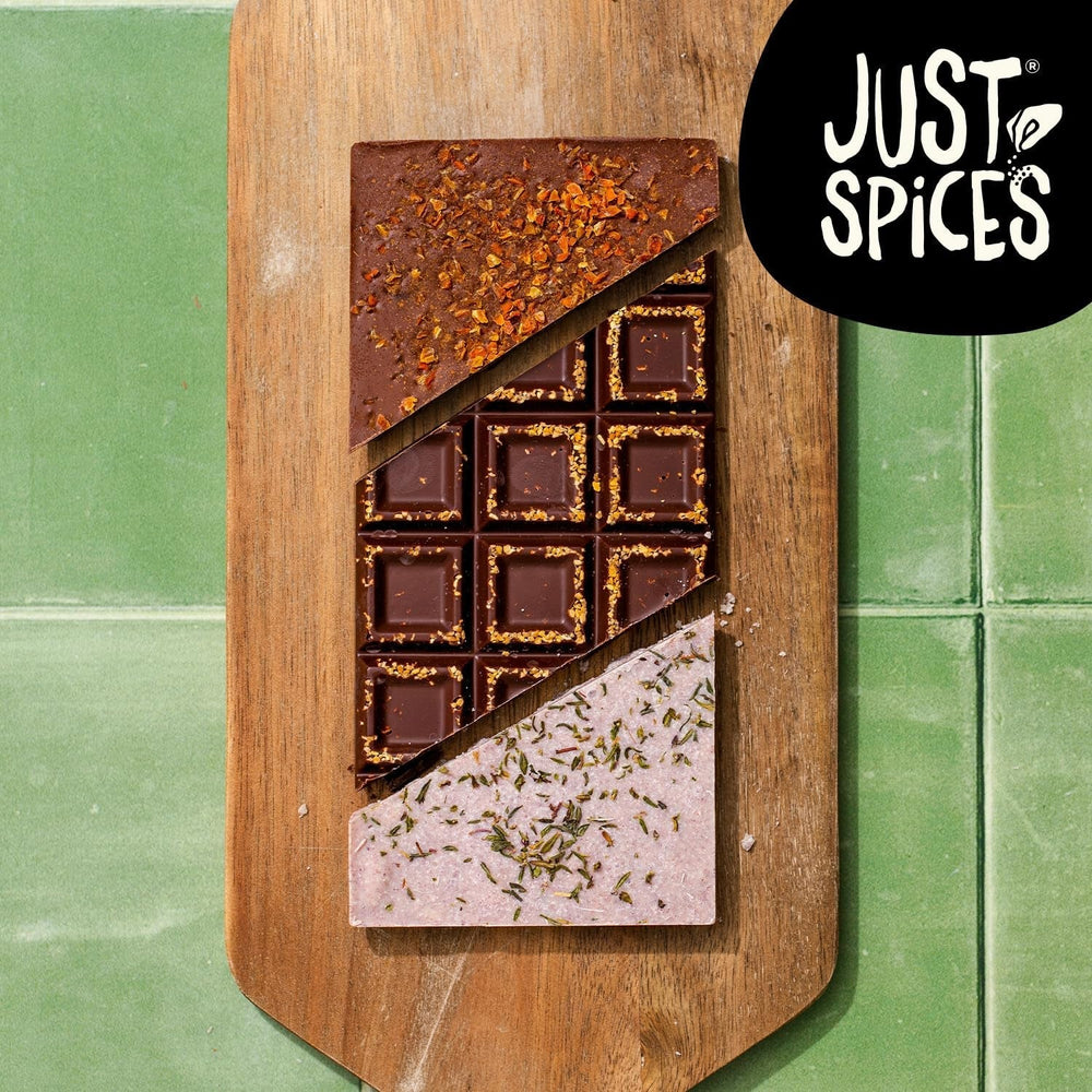Just Spices Do It Yourself Schokoladen Kit I Mache Eigene Schoko-Tafeln I Mit Formen, Gewürzen, Schachteln & Rezepten Naty Shop