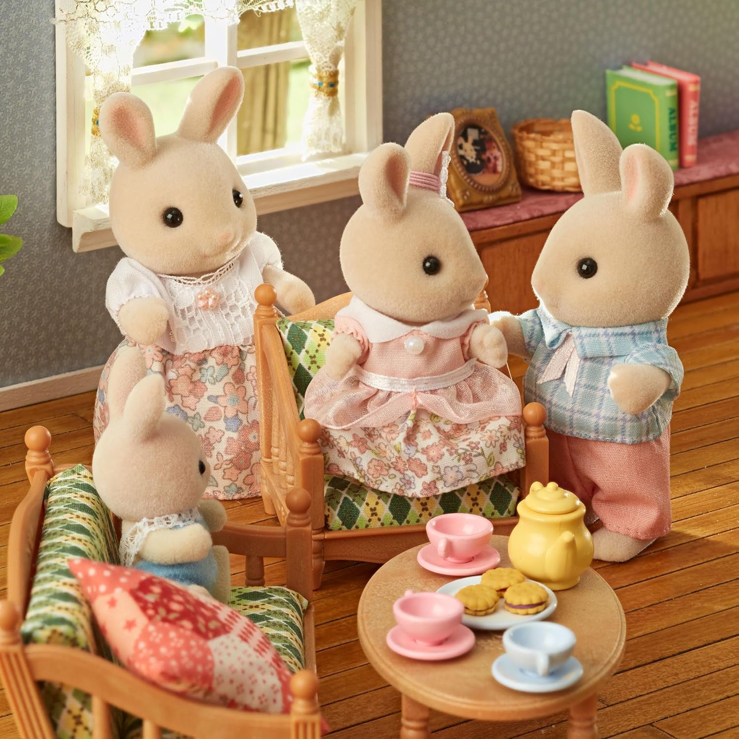 Sylvanian Families L5706 Familia Milk Bunny - Figuri pentru casa de păpuși Papusi Naty Shop